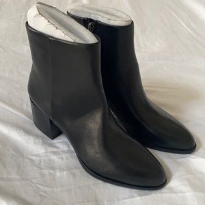 Sam Edelman black short boots sz 10